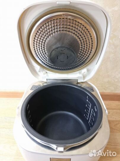 Мультиварка Panasonic SR-MHS181