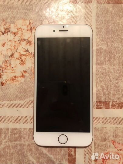 Телефон iPhone 6s