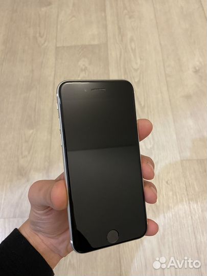 iPhone SE (2020), 64 ГБ