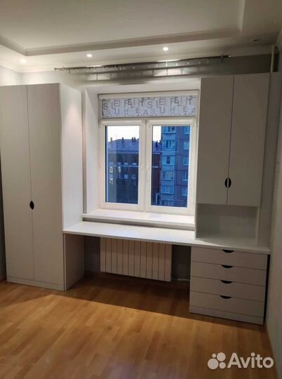 Рабочая зона у окна