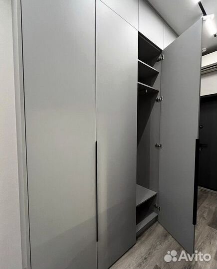 Шкаф распашной от фабрики