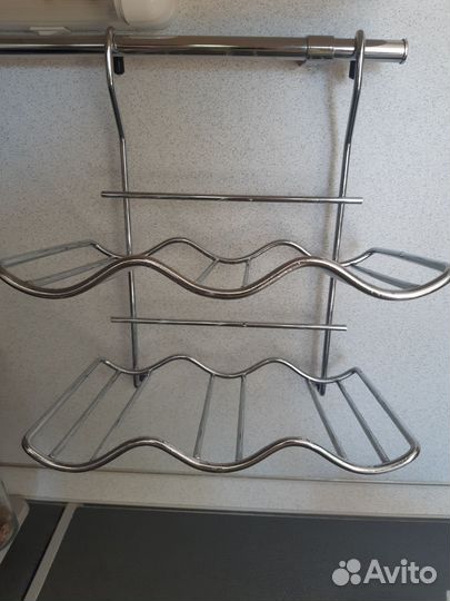 Металическая полка подвесная для бутылок