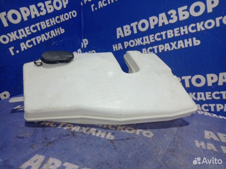 Бачок омывателя Renault Duster кроссовер 2014