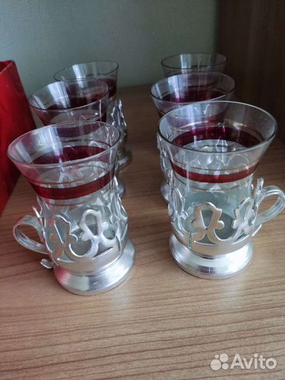 Набор стаканов в подстаканниках