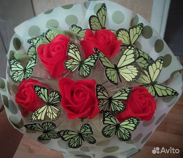 Светящиеся бабочки и мыльные розы