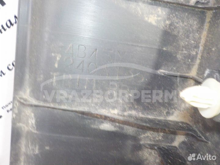 Обшивка багажника задняя (задней панели) Mitsubish