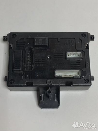 Блок комфорта BCM L2CR Clio 3 ор-л 8200652286