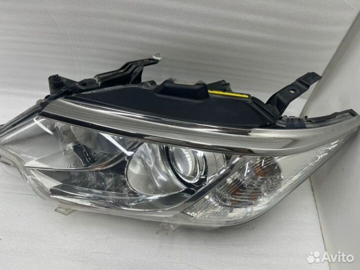 Фара адаптивная передняя левая Toyota Camry V55