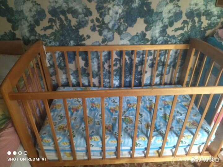 Детская кроватка