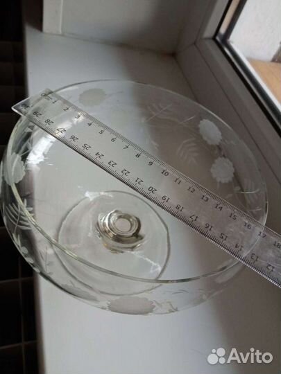 Ваза на ножке