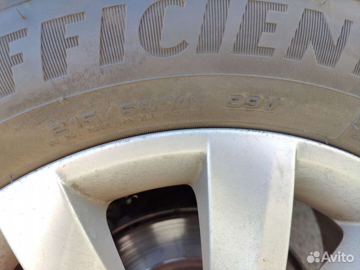 Goodyear EfficientGrip Performance 215/60 R16 99