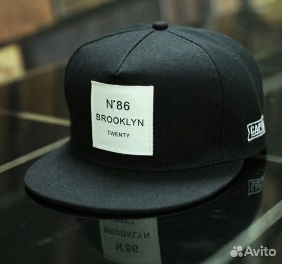 Бейсболка снэпбэк Brooklyn Twenty новая