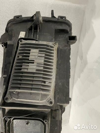 Фара левая Mercedes-Benz C-Класс A2539065301