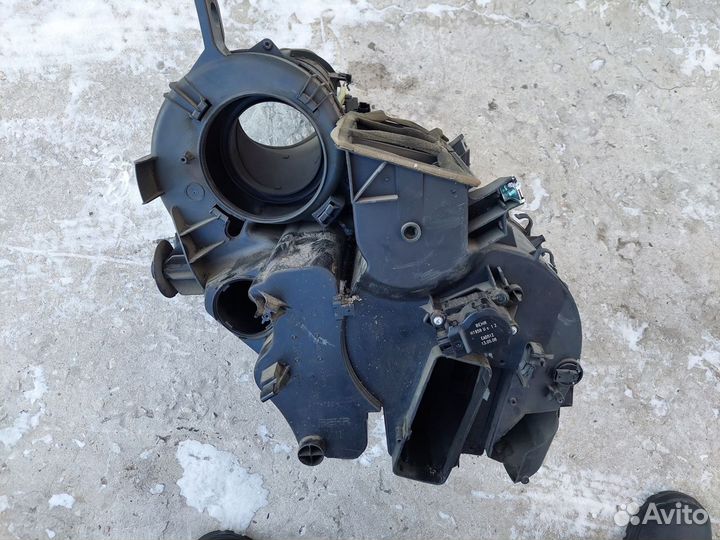 Корпус отопителя Citroen C4