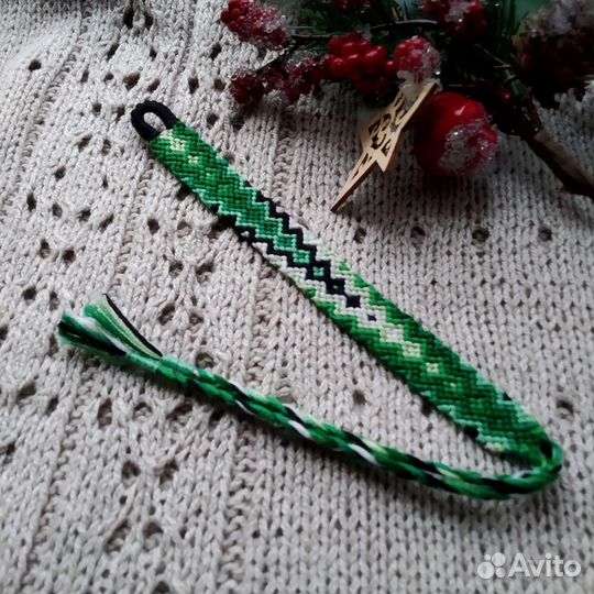 Фенечки из мулине