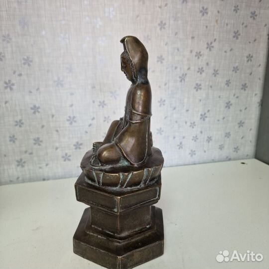 Статуэтка Будду