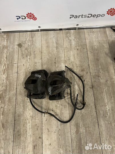 Суппорта передние Toyota Avensis