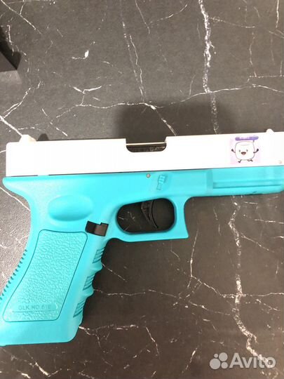 Пистолет игрушечный с гильзами