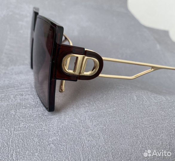 Солнцезащитные очки Dior