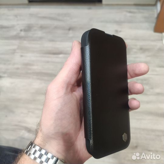 Чехол на iPhone 15 nillkin новый