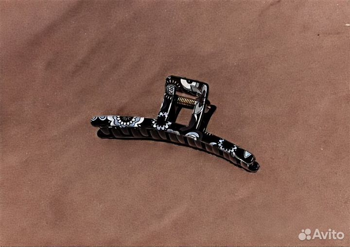 Пластиковый крабик для волос