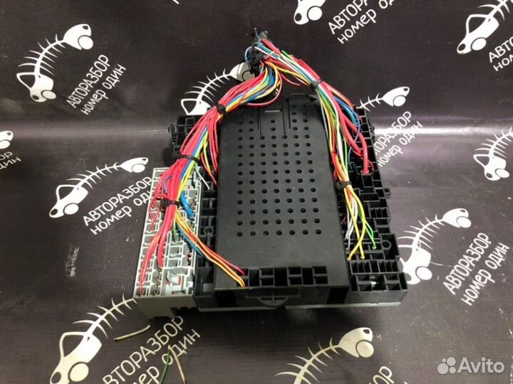 Блок предохранителей салонный Volvo S60 2.5L