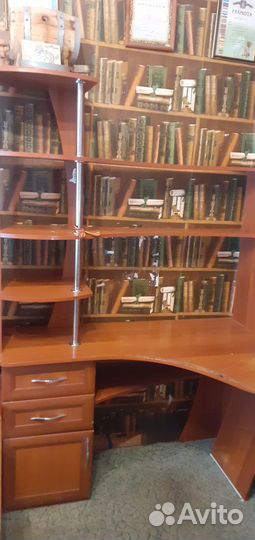 Угловой стол для школы под комп