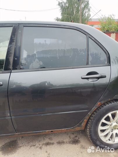 В разборе Mitsubishi lancer 9 Дорест