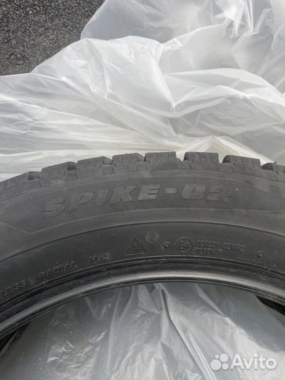 Bridgestone Blizzak Spike-02 225/55 R19 99T