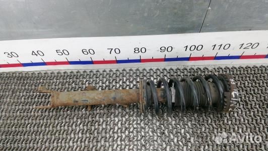 Стойка передняя правая chrysler 300C 1 (ZNI02N501)