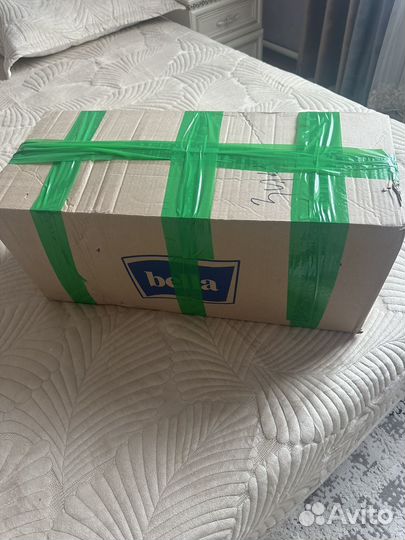 Коробка со старыми вещами