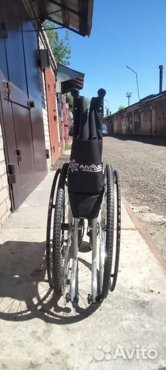 Инвалидная коляска