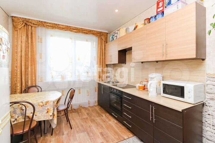 2-к. квартира, 67 м², 1/3 эт.