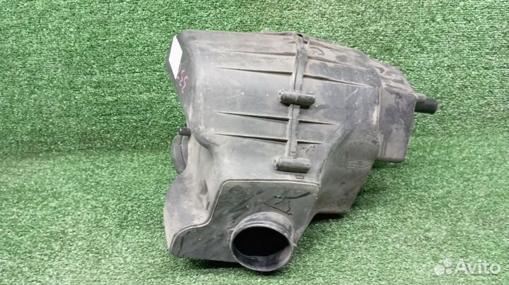 Корпус воздушного фильтра Audi A8 Левый