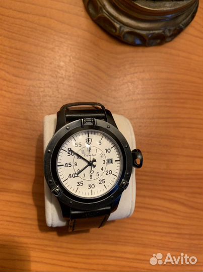 Часы Hugo Von Eyck