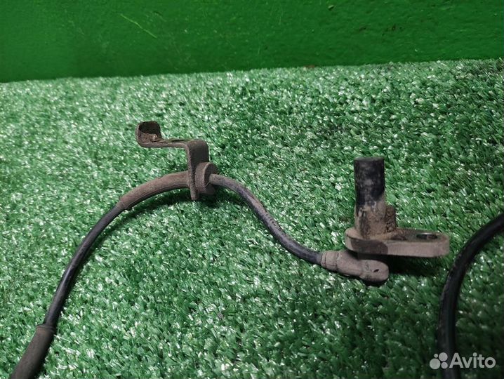 Датчик ABS задний Land Rover Discovery 4 2010