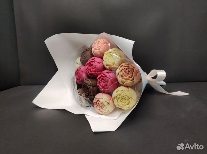 Пионы из Бельгийского Шоколада - 13 шт в Букете