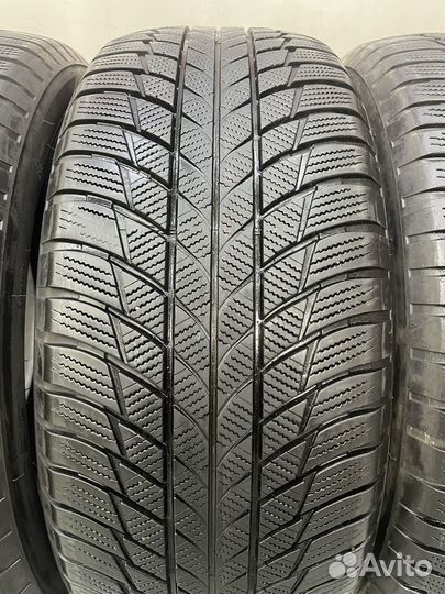 Bridgestone Blizzak LM-001 245/50 R19