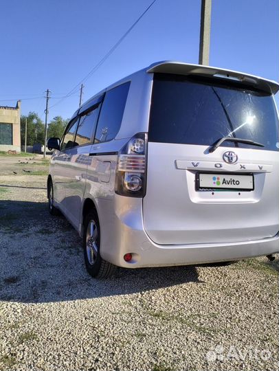 Toyota Voxy 2.0 CVT, 2008, 313 000 км