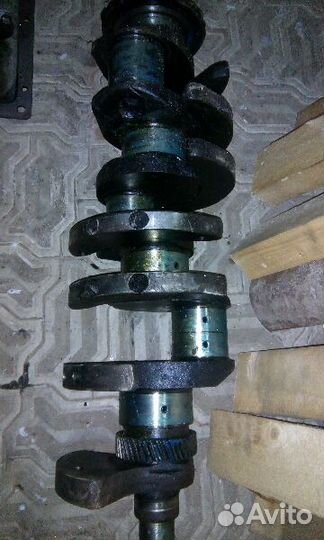 Коленвал маз ямз 236.Не турбированный 2 р по кругу