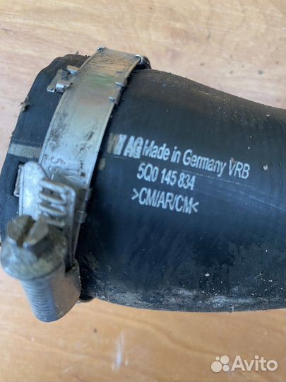 Патрубок интеркулера audi 5q0145834