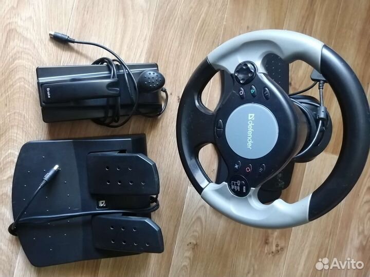 Игровой руль с педалями и коробкой передач
