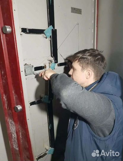 Вскрытие замков гаража.Открыть замок