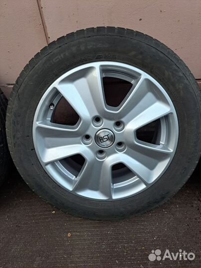 Колеса в сборе r16 летние 5 114.3