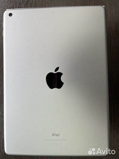 Планшет Apple iPad 2018 (6-е поколение)
