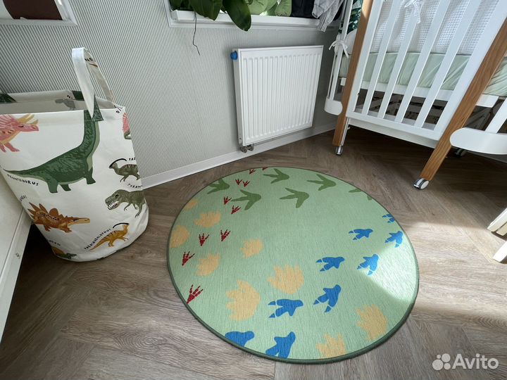 Детский ковер IKEA следы динозавров