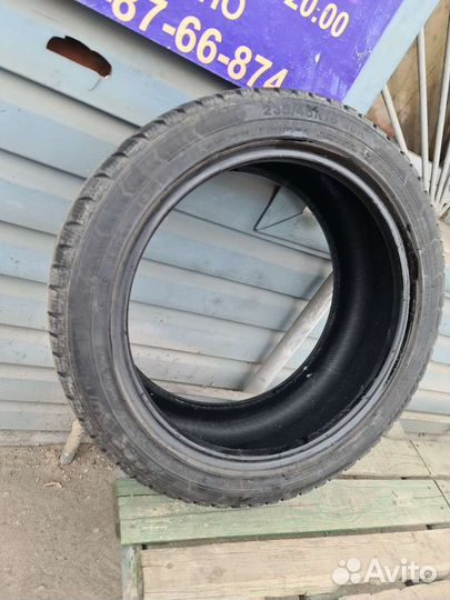Triangle Snowlink TWT02 235/45 R18 98R