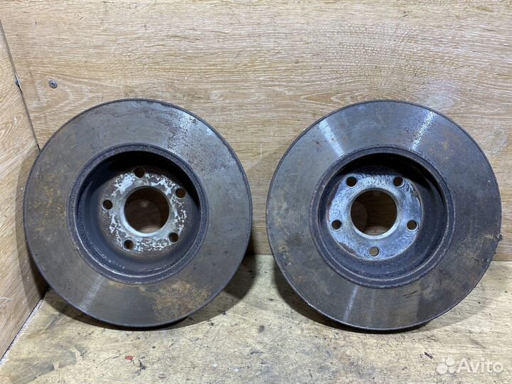 Комплект передних тормозных дисков Mondeo 3 D201