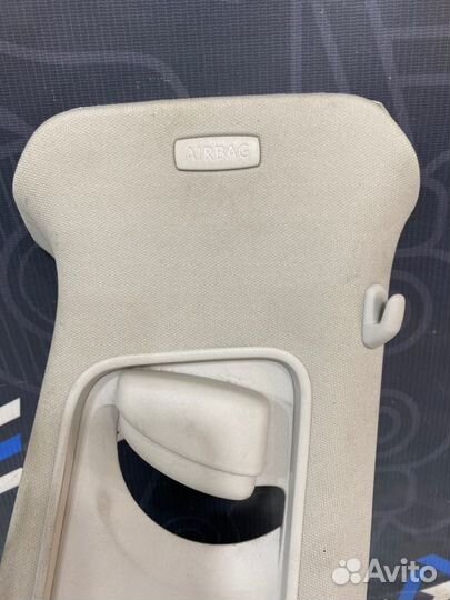 Обшивка салона правая Volkswagen Passat Variant B6