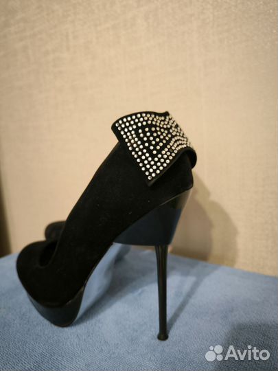 Туфли женские 39 размер черные